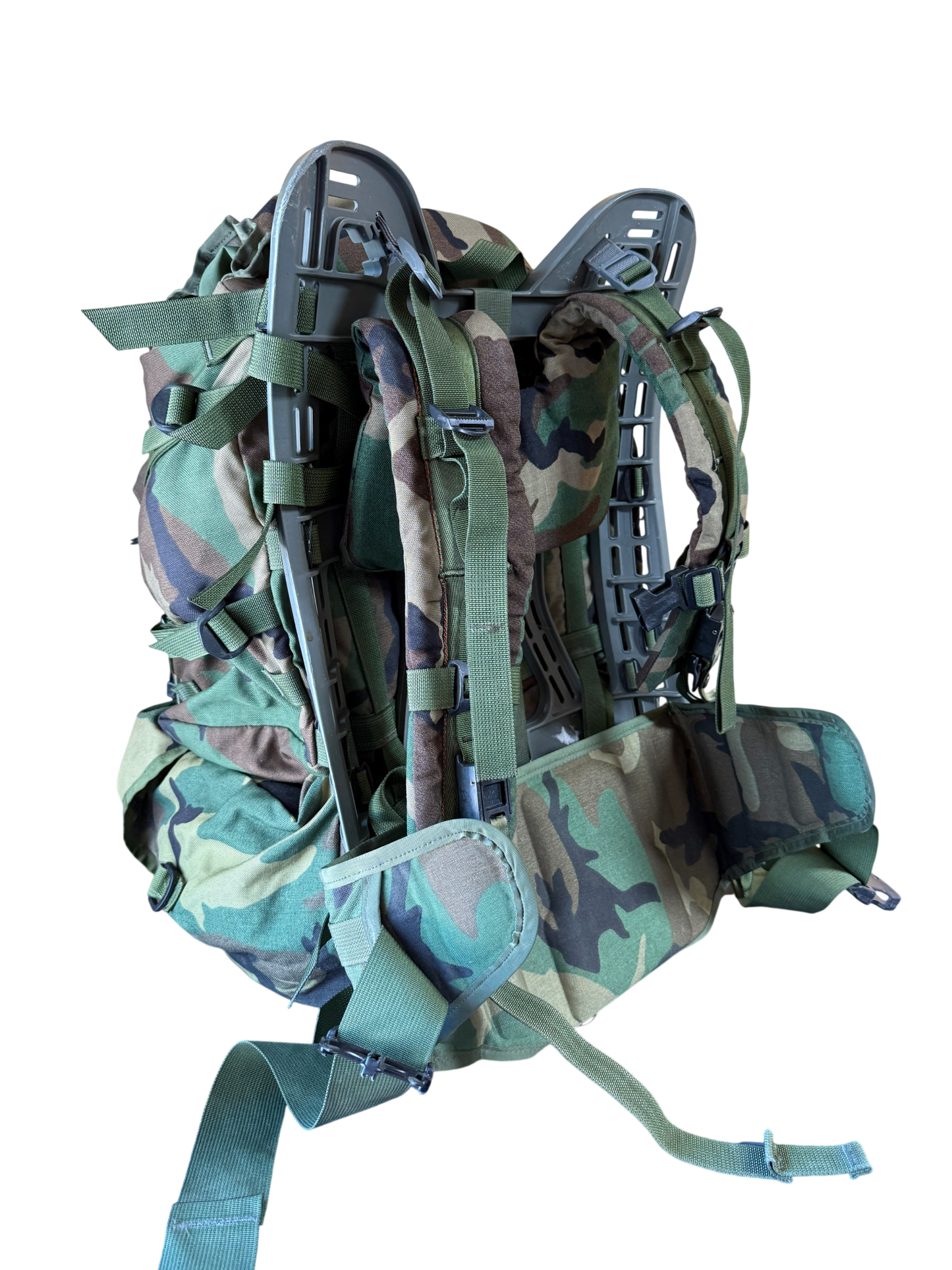 USGI MOLLE II Large Rucksack – M81 Woodland with Gray Frame